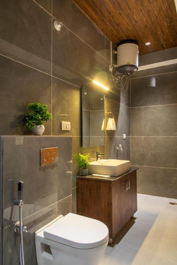 Apartament Mountain Height Kasauli Zewnętrze zdjęcie