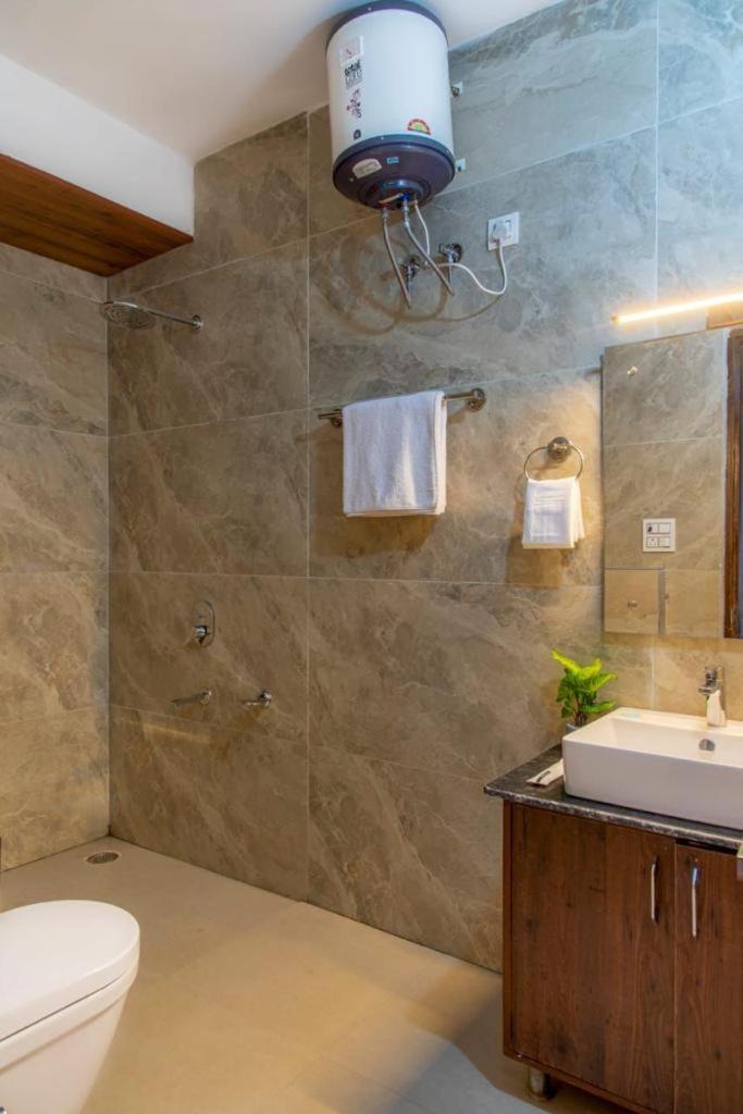 Apartament Mountain Height Kasauli Zewnętrze zdjęcie