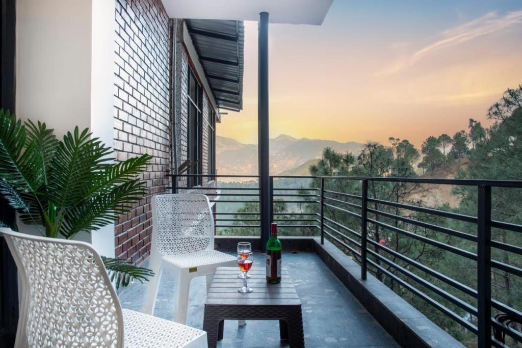 Apartament Mountain Height Kasauli Zewnętrze zdjęcie