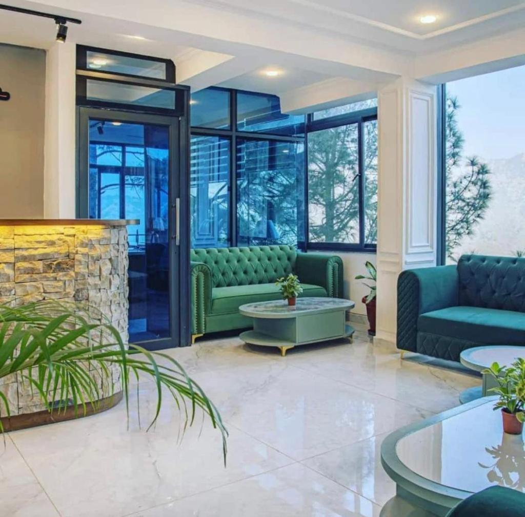 Apartament Mountain Height Kasauli Zewnętrze zdjęcie